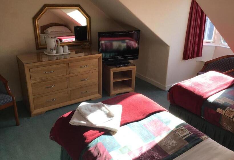 اتاق استاندارد با سرویس بهداشتی مشترک, The Royal Crown Guest House