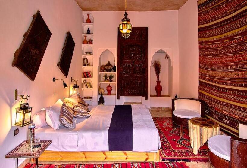 اتاق استاندارد با چشم‌انداز کوهستان, Auberge Chez Pierre