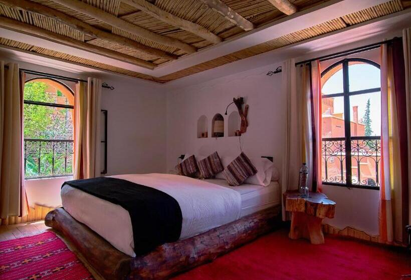 سوییت با چشم‌انداز کوه, Auberge Chez Pierre
