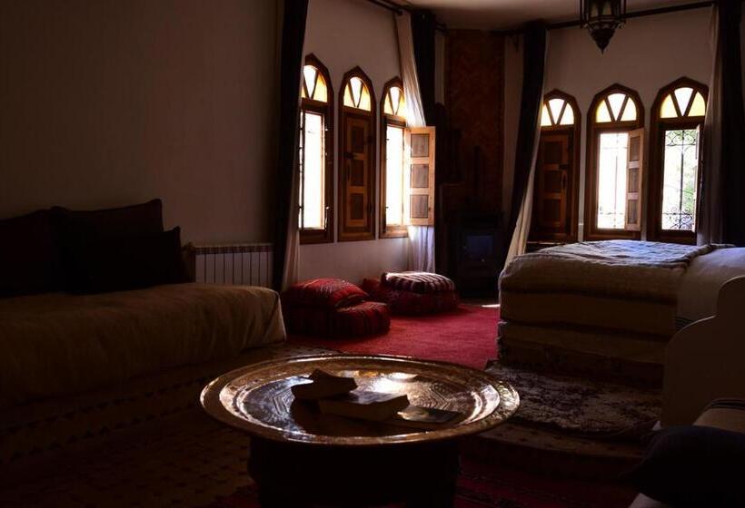 سوییت لوکس, Auberge Chez Pierre