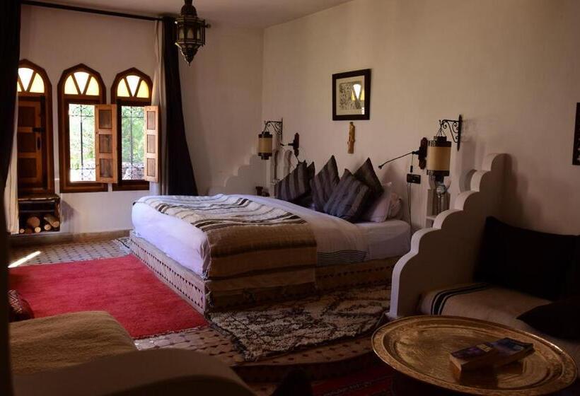 سوییت لوکس, Auberge Chez Pierre