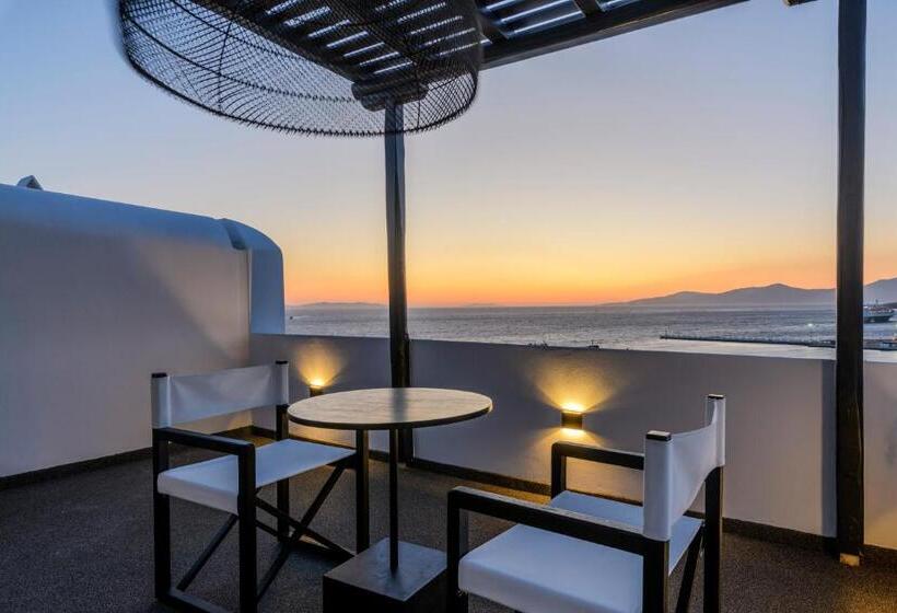 سوییت با چشم‌انداز دریا, She Mykonos Boutique