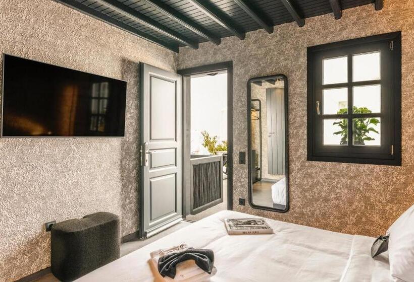 اتاق استاندارد با چشم‌انداز استخر, She Mykonos Boutique