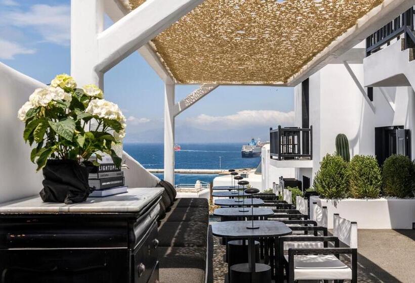 اتاق استاندارد با چشم‌انداز استخر, She Mykonos Boutique