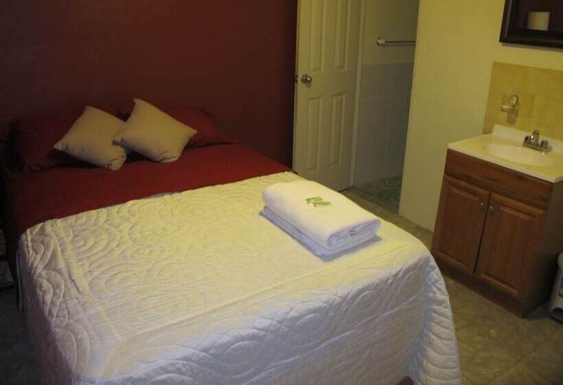 اتاق استاندارد, Waterfall Hostel