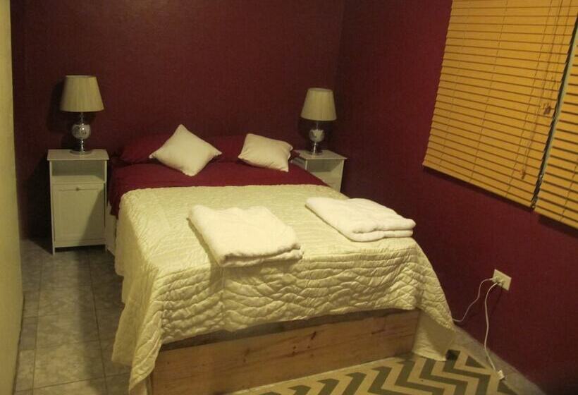 اتاق استاندارد, Waterfall Hostel