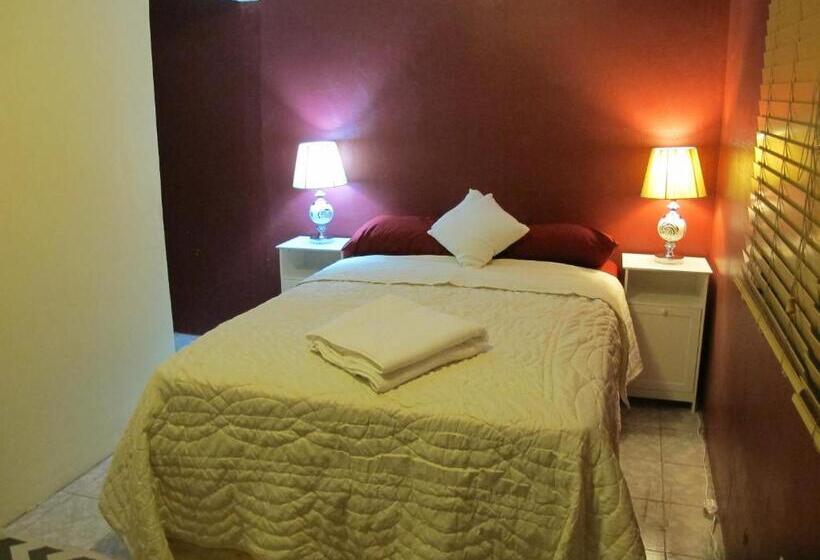 اتاق استاندارد, Waterfall Hostel