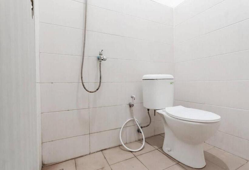 اتاق استاندارد, Reddoorz Syariah At Hotel Tiga Er Near Karawang Central Plaza