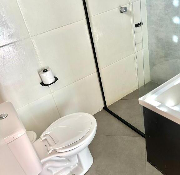 سوییت, Elô Hostel