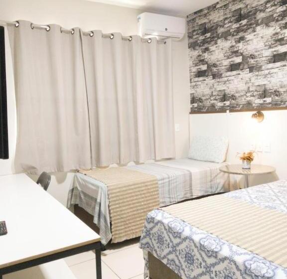 اتاق استاندارد با سرویس بهداشتی مشترک, Elô Hostel