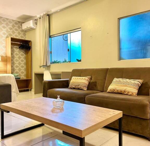 سوییت, Elô Hostel