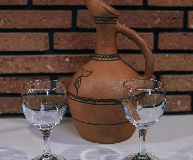 اتاق اکونومی, Ardoni