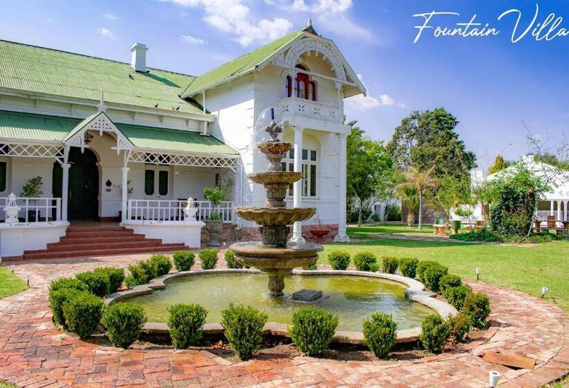 اتاق استاندارد با چشم‌انداز استخر, Fountain Villa