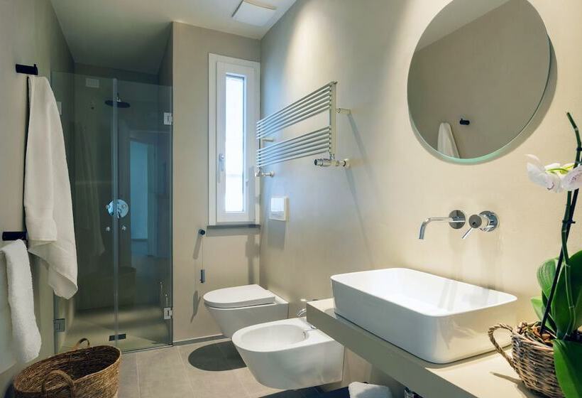اتاق لوکس با بالکن, Domìa Boutique Hotel E Cucina