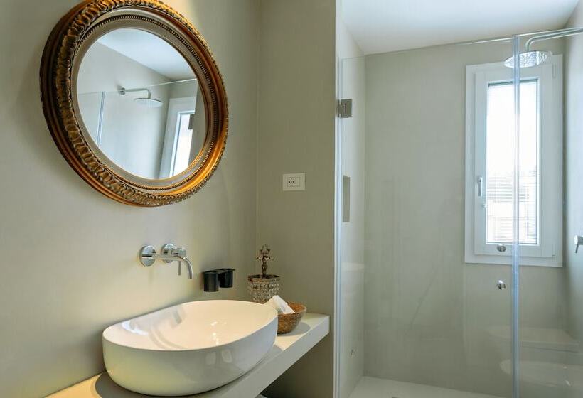 اتاق لوکس با بالکن, Domìa Boutique Hotel E Cucina