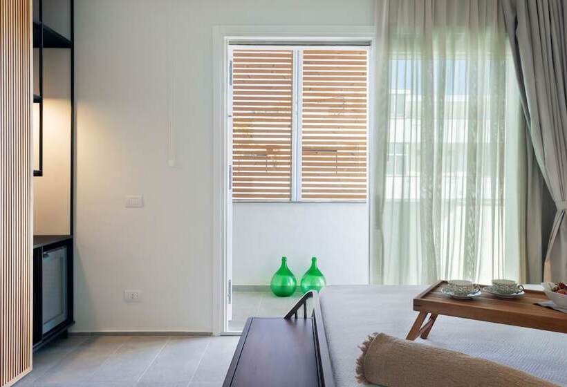 اتاق لوکس با بالکن, Domìa Boutique Hotel E Cucina