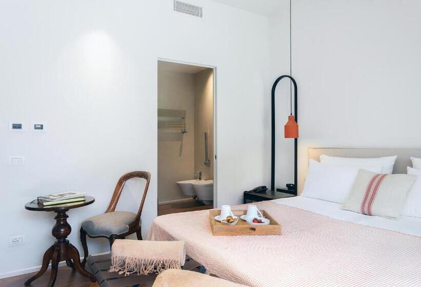 اتاق لوکس با وان آب گرم, Domìa Boutique Hotel E Cucina