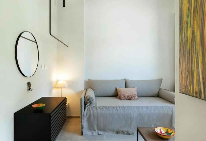 سوئیت جونیور با ماساژ آبی, Domìa Boutique Hotel E Cucina
