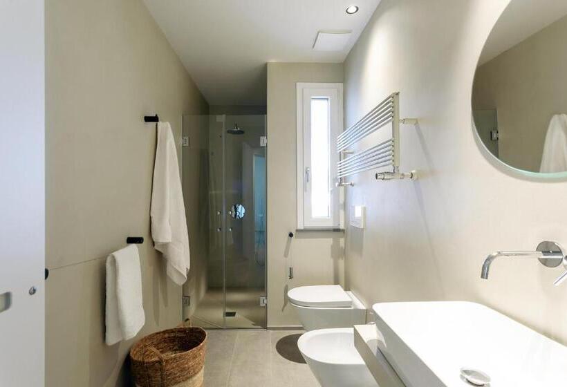 اتاق لوکس با بالکن, Domìa Boutique Hotel E Cucina