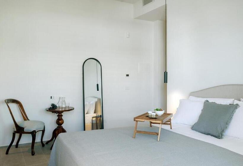 اتاق لوکس با بالکن, Domìa Boutique Hotel E Cucina