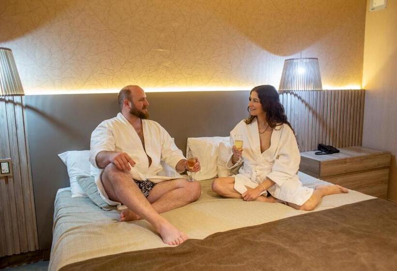 اتاق سوپریور با تخت بزرگ, Cálido Termal