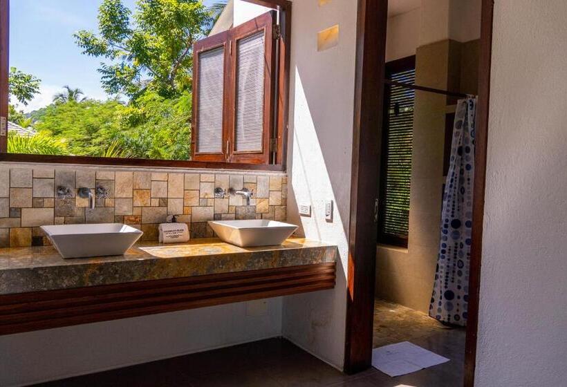 اتاق استاندارد, Coconuco Beach Palomino