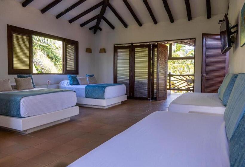 اتاق لوکس با چشم‌انداز دریا, Coconuco Beach Palomino
