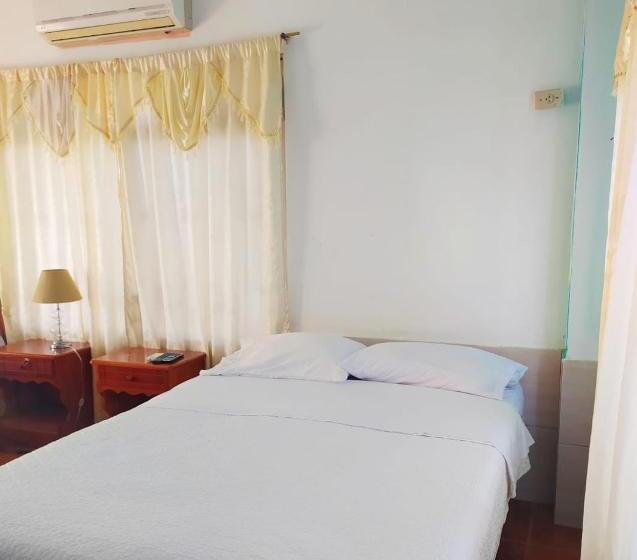 اتاق استاندارد, Hostal Los Flamencos