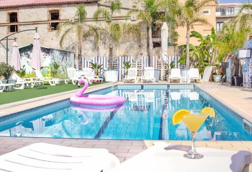 اتاق لوکس با چشم‌انداز دریا, Taormina Hotel Calipso