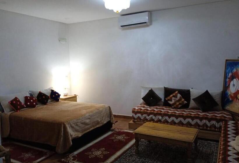 اتاق استاندارد با چشم‌انداز دریاچه, Abla Room