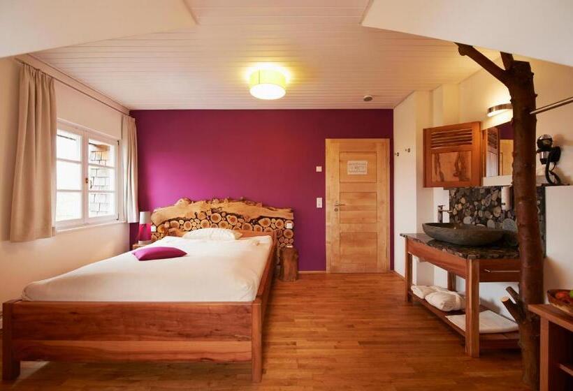 Standard room with outdoor bath, Lindengut Biohotel & Bio Herberge