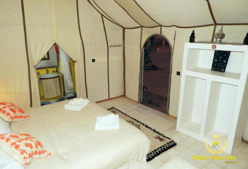 اتاق استاندارد سه نفره, Room In Lodge   Sleep In Luxury Tent In Desert