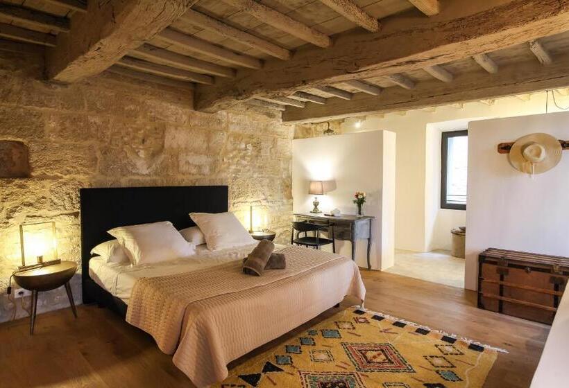 اتاق لوکس با بالکن, La Maison D'aimé