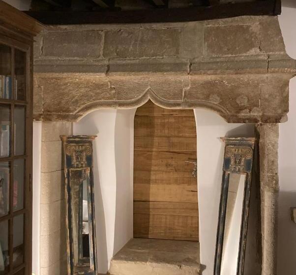 اتاق لوکس با بالکن, La Maison D'aimé