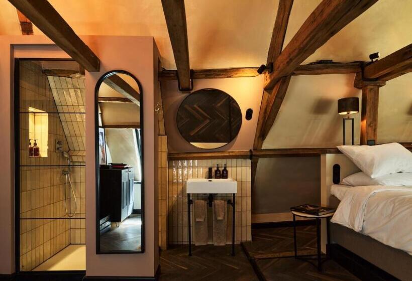 سوییت, Boutique Hotel & Restaurant Frenchie