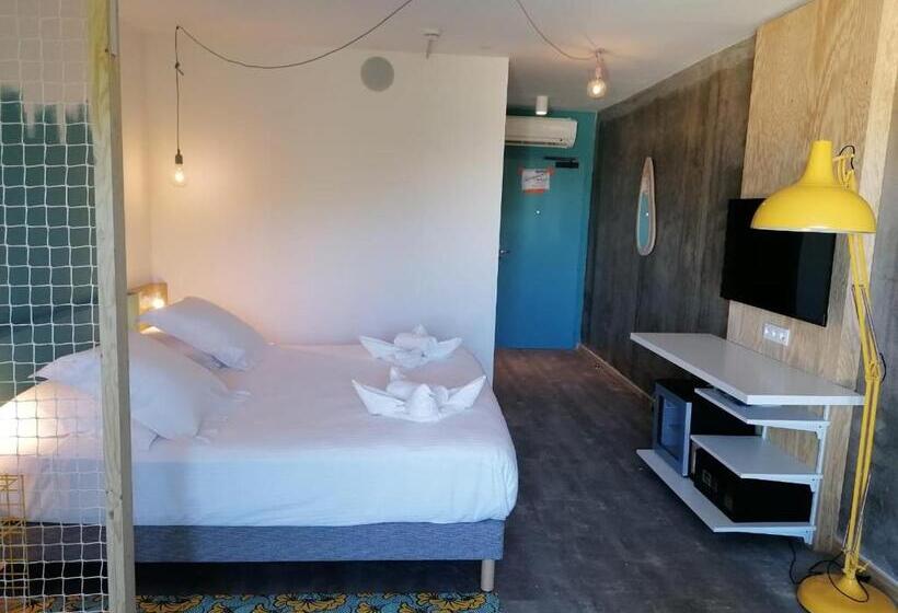 اتاق لوکس, Hôtel Le Terre Sainte