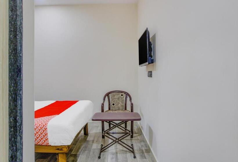 اتاق استاندارد, Oyo 79075 Safal Rooms