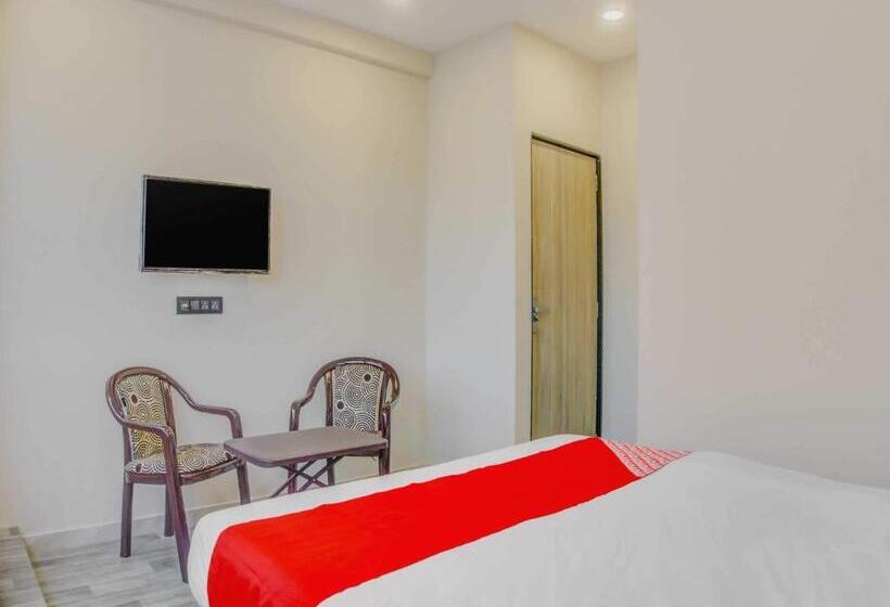 اتاق استاندارد, Oyo 79075 Safal Rooms