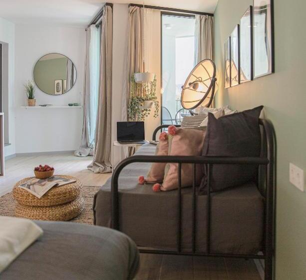 اتاق استاندارد, Payava Hotel By True Blue