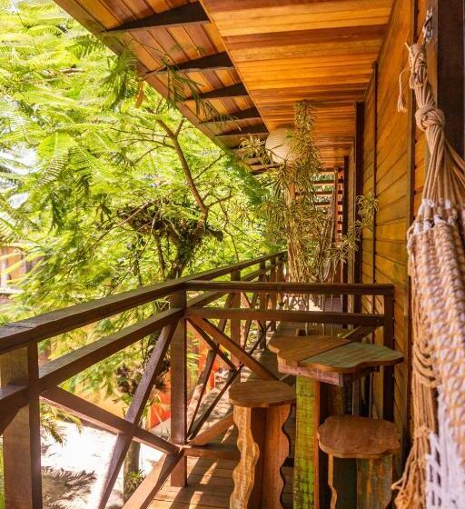 سوئیت با بالکن, Bossa Beach House