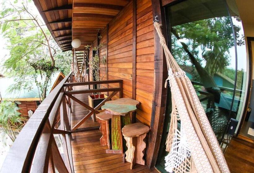 سوئیت با بالکن, Bossa Beach House