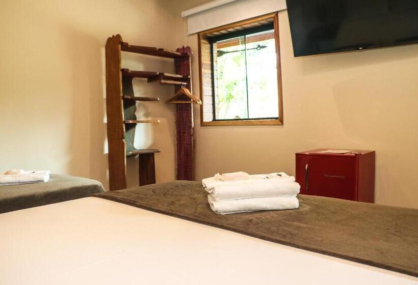 سوییت با چشم‌انداز باغ, Bossa Beach House