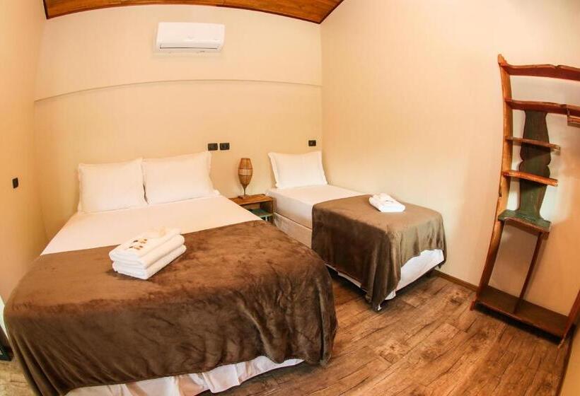 سوییت با چشم‌انداز باغ, Bossa Beach House