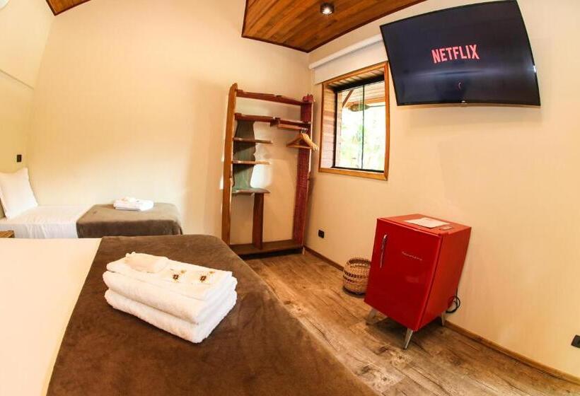 سوییت با چشم‌انداز باغ, Bossa Beach House