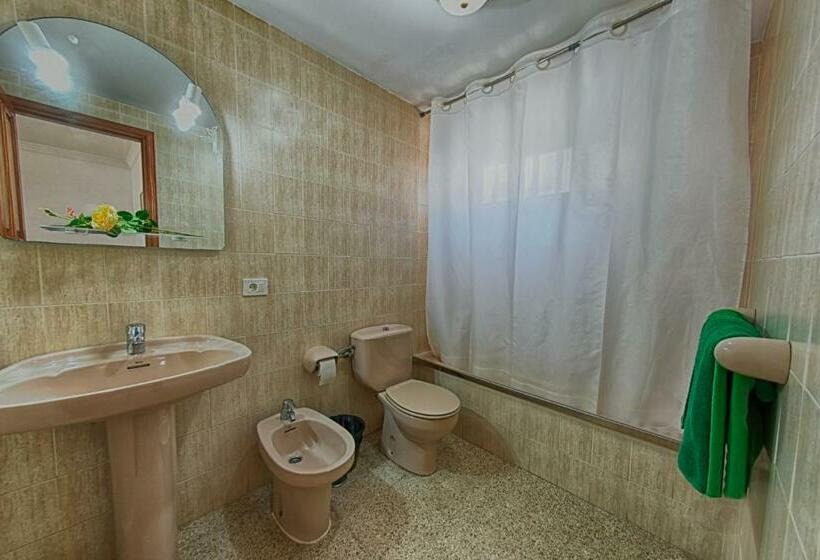 آپارتمان 1 خوابه همکف, Apartamentos Isabel