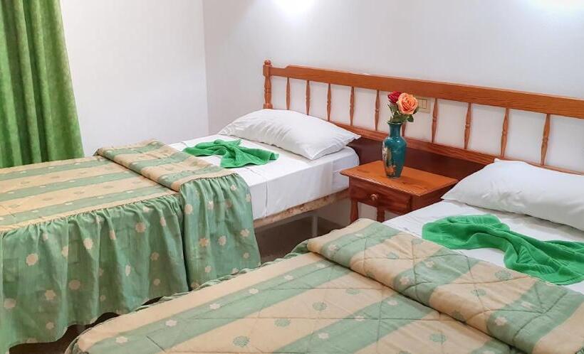 آپارتمان 1 خوابه با بالکن, Apartamentos Isabel