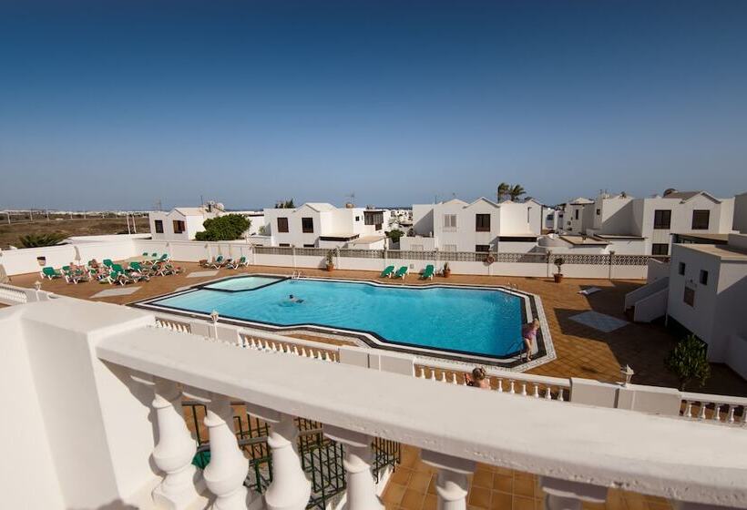 1 Bedroom Apartment with Balcony Pool View, Apartamentos Tisalaya