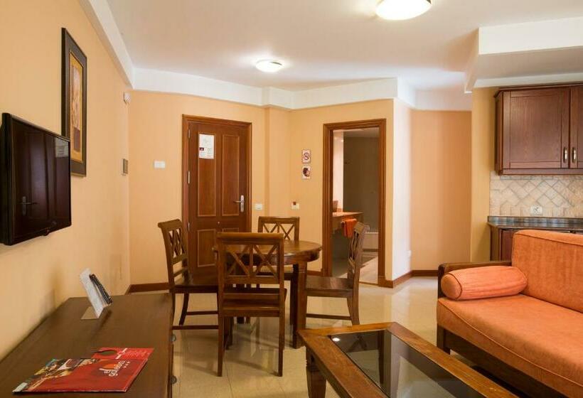 חדר משפחתי, Aparthotel El Galeón