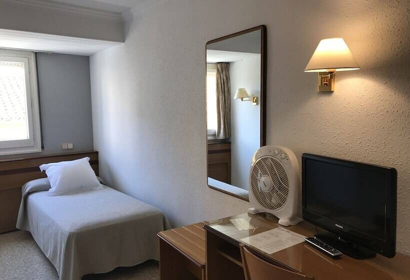 Chambre Standard Individuelle, Hostal Can Pou