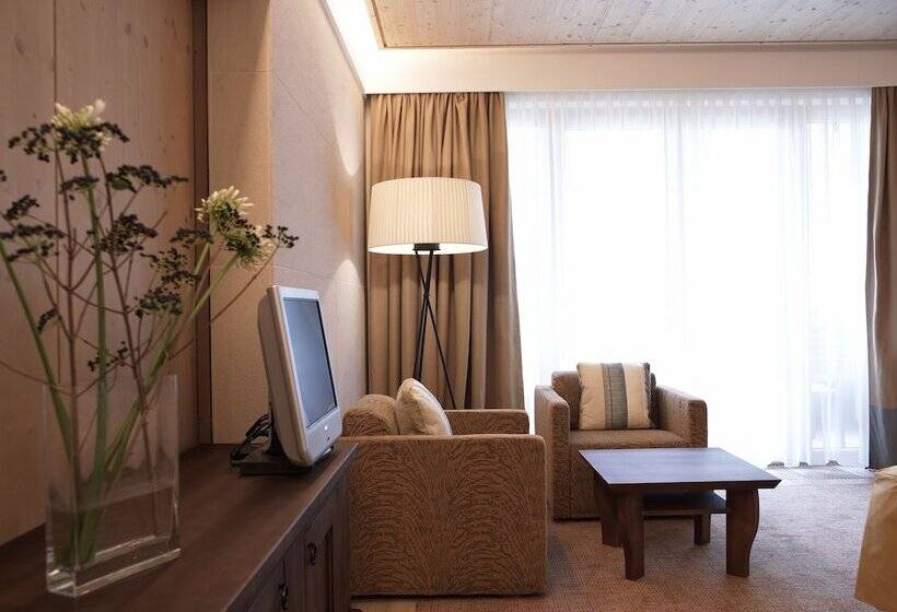 سوئیت جونیور با چشم‌انداز کوهستان, Aqua Dome 4 Sterne Superior Hotel & Tirol Therme Längenfeld